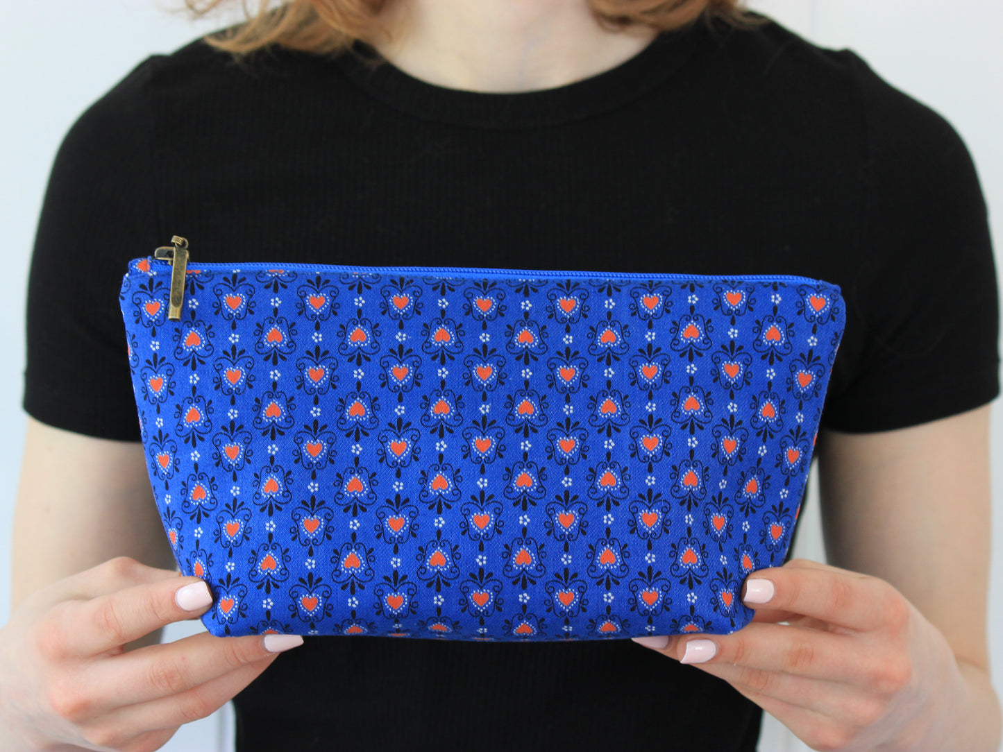 Large cosmetic bag sewn with zipper, DIY makeup pouch using NatkoPatterns PDF sewing pattern
