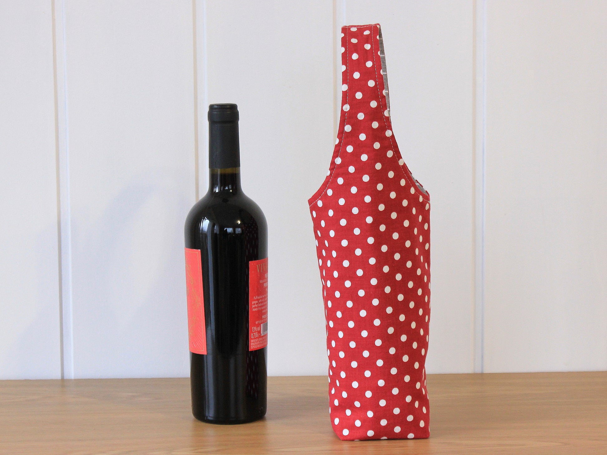 Bottle bag , tote for wine or water sewing pattern PDF by NatkoPatterns