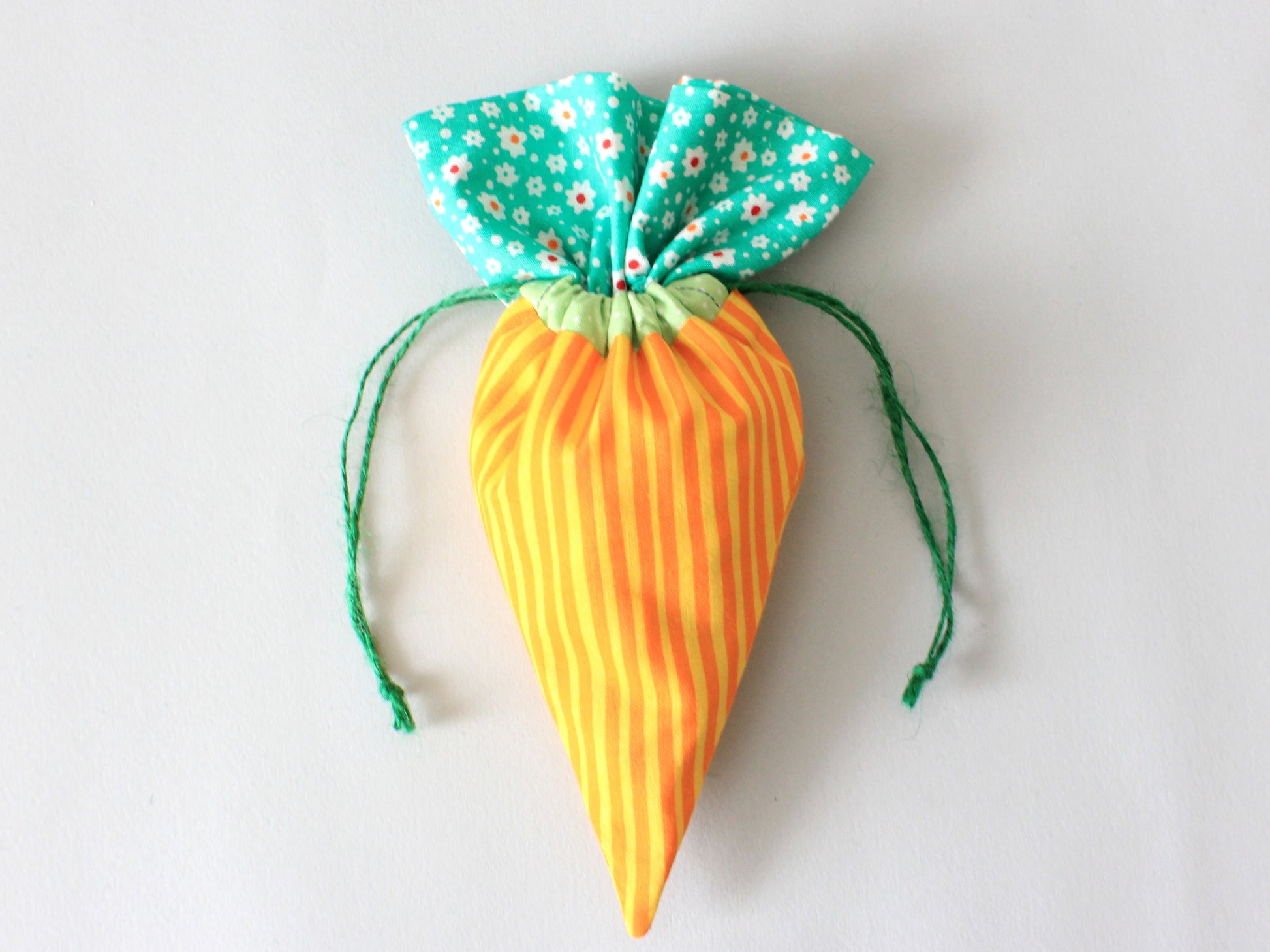 Carrot-shaped fabric bag made with sewing pattern with template by NatkoPatterns
