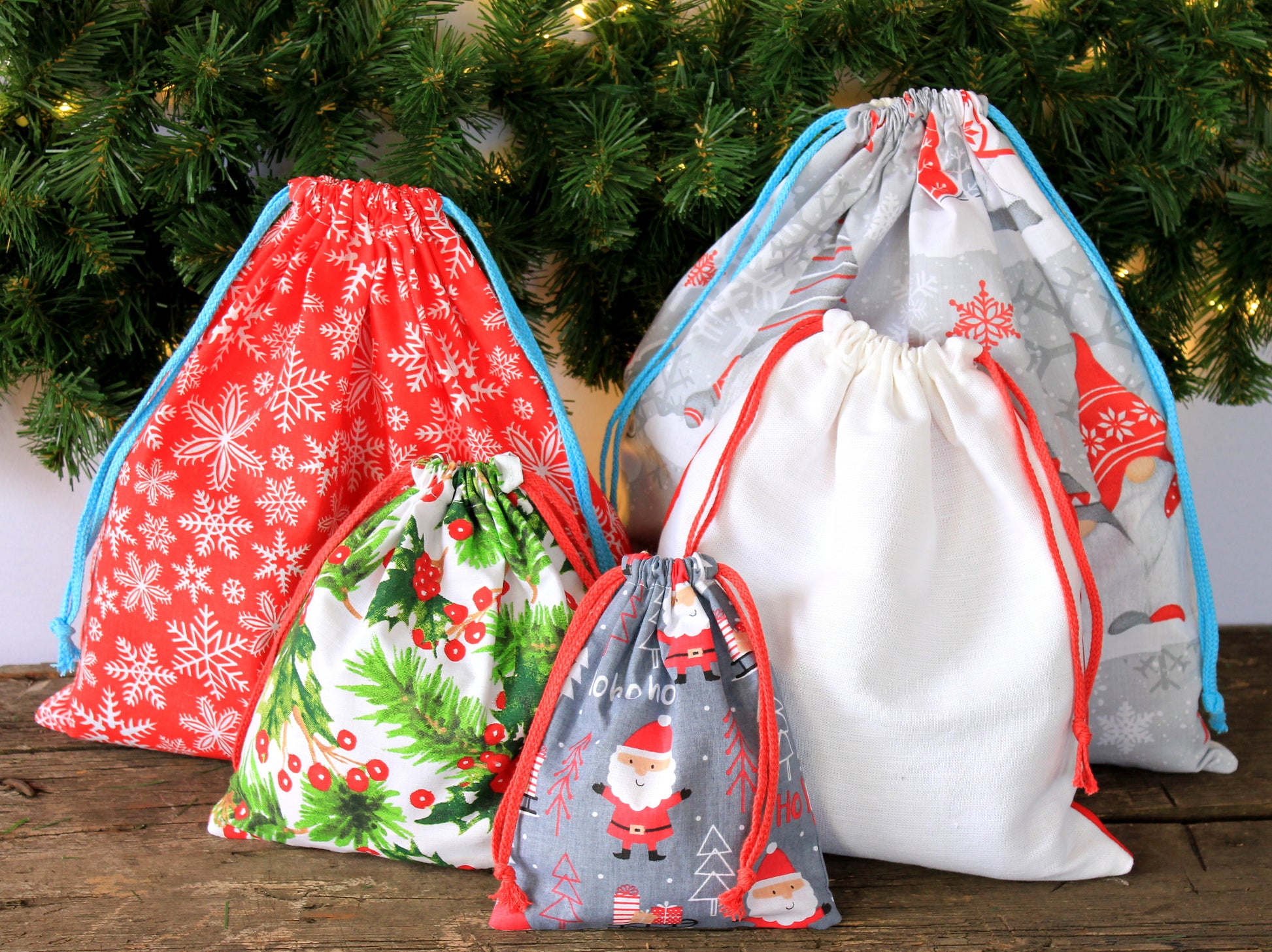 Sew Christmas gift bag – PDF pattern for holiday drawstring bag by NatkoPatterns