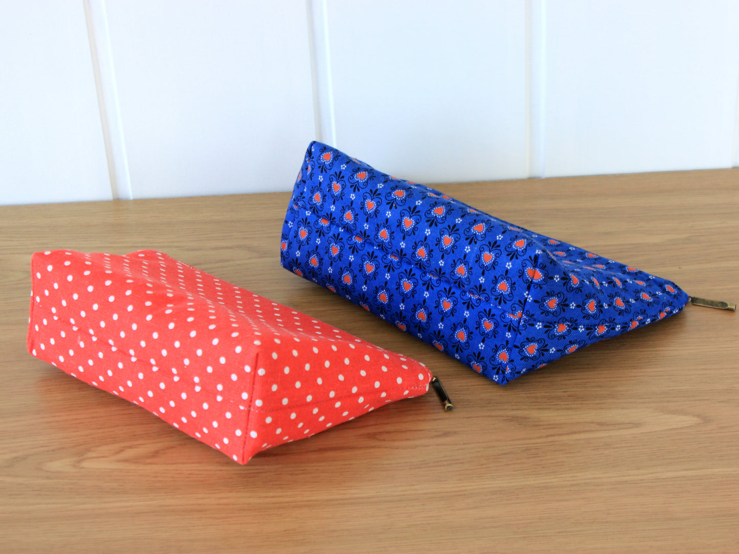 5-size zipper pouch set in recycled denim, PDF sewing pattern by NatkoPatterns