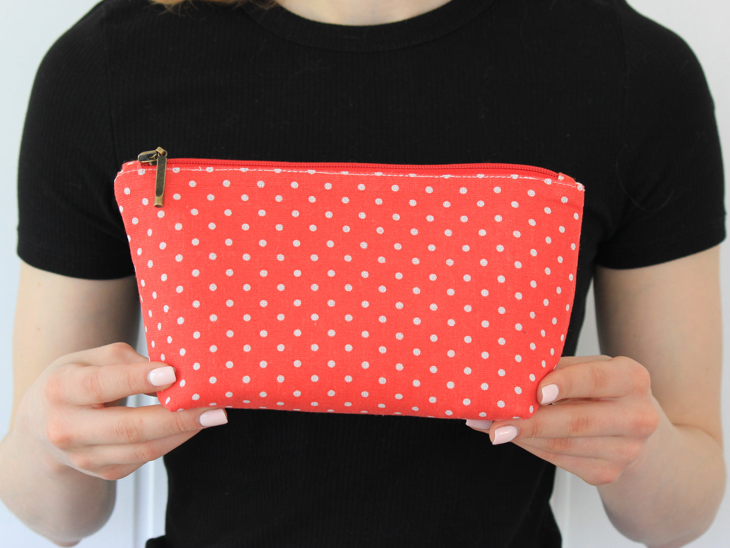 Large cosmetic bag shown – one of five sizes in the PDF sewing pattern by NatkoPatterns