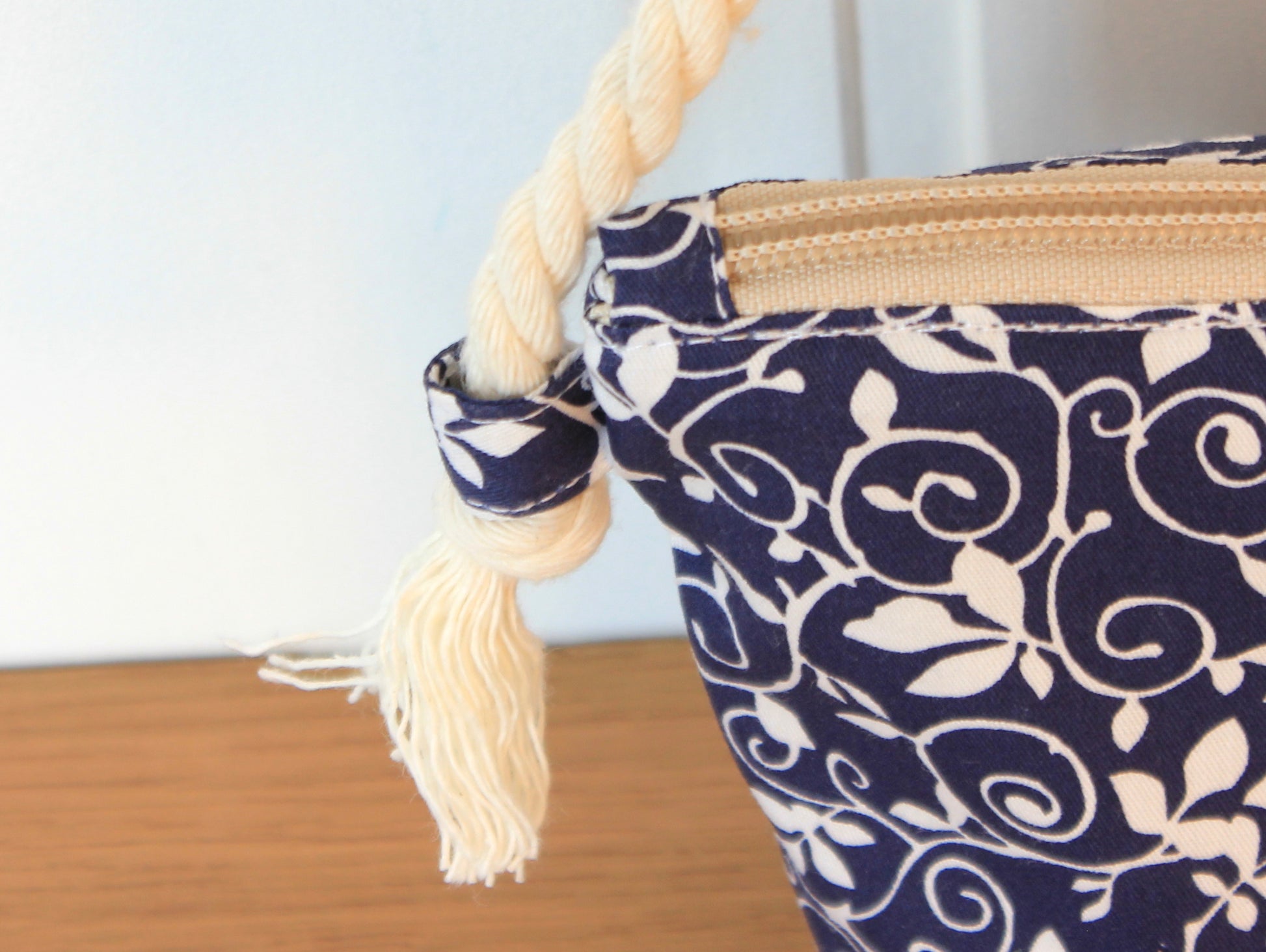Zipper detail of handmade small crossbody bag, sewing pattern by NatkoPatterns
