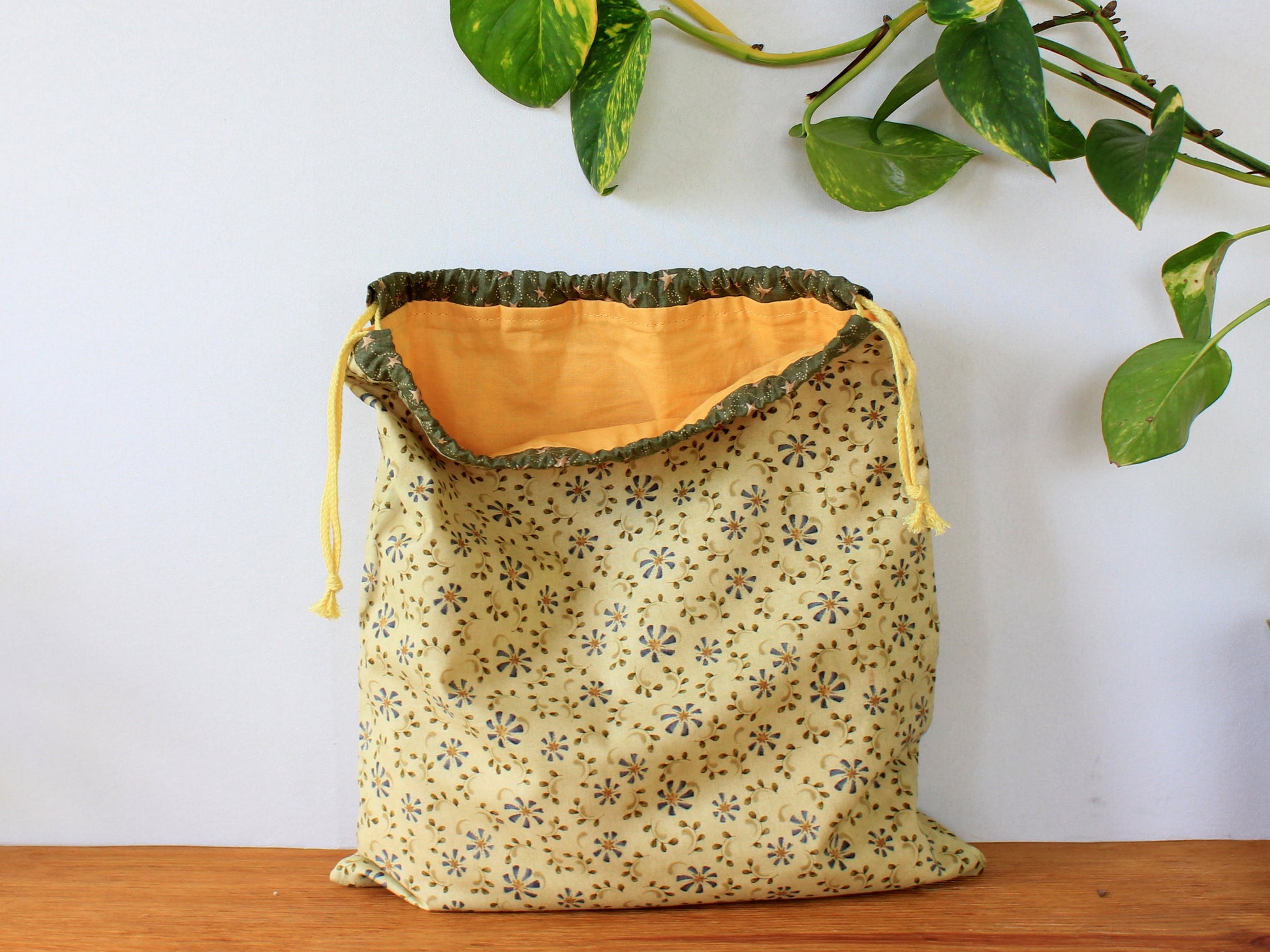 Close‑up of drawstring casing and decorative stitching – DIY sewing pattern