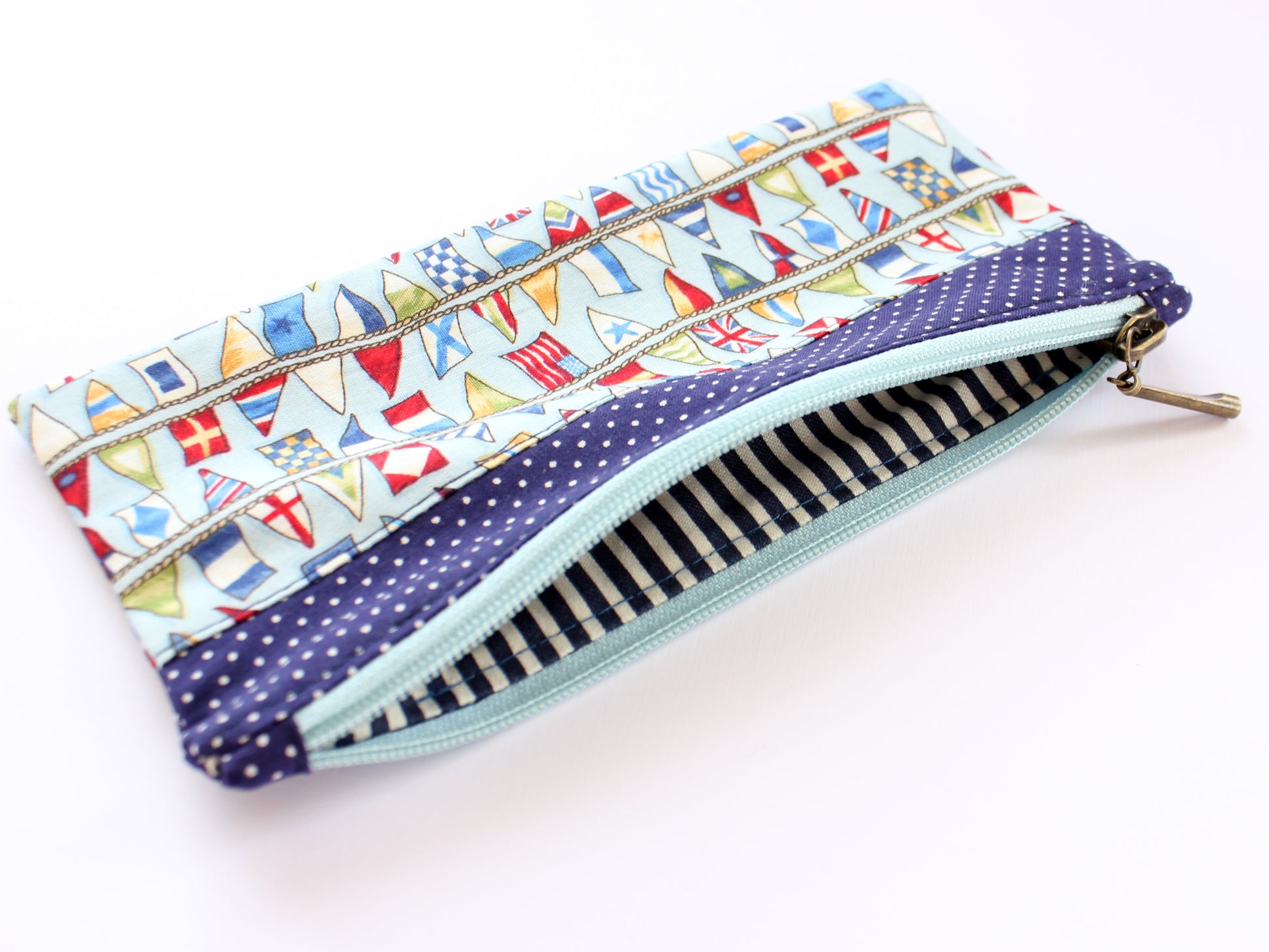 Fabric pouch with zipper made with sewing pattern from NatkoPatterns