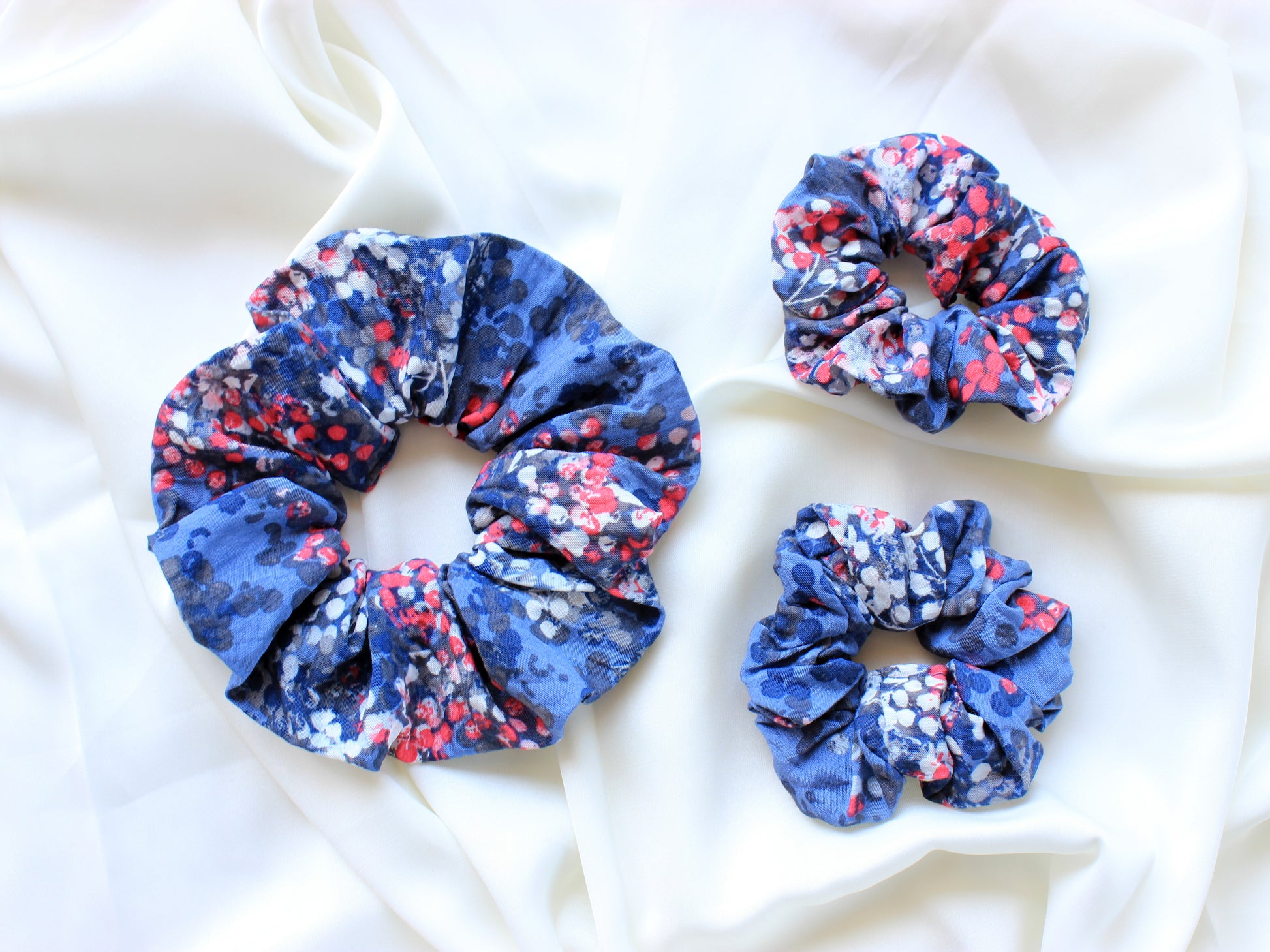 Scrunchies sewing pattern PDF – 6 sizes from small to XL by NatkoPatterns