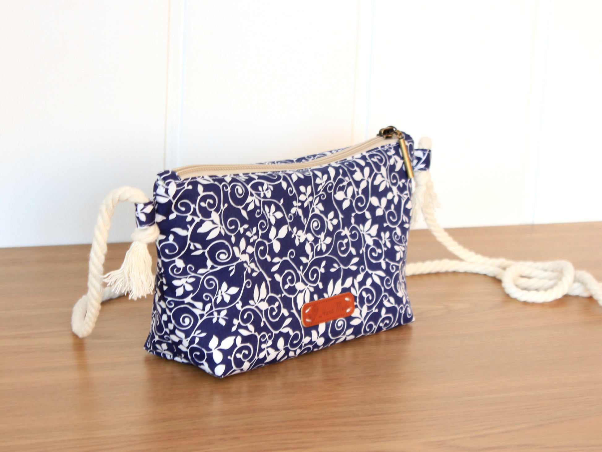 Handmade crossbody bag – easy PDF pattern by NatkoPatterns