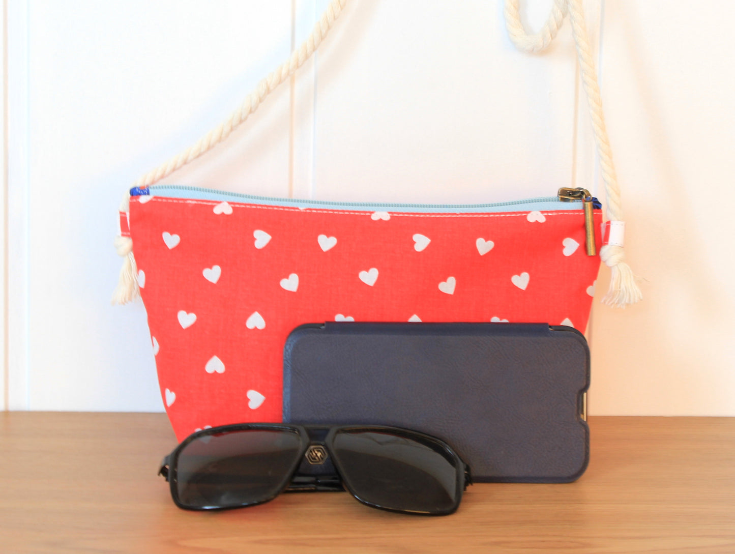 Handmade crossbody bag for essentials– DIY PDF pattern by NatkoPatterns
