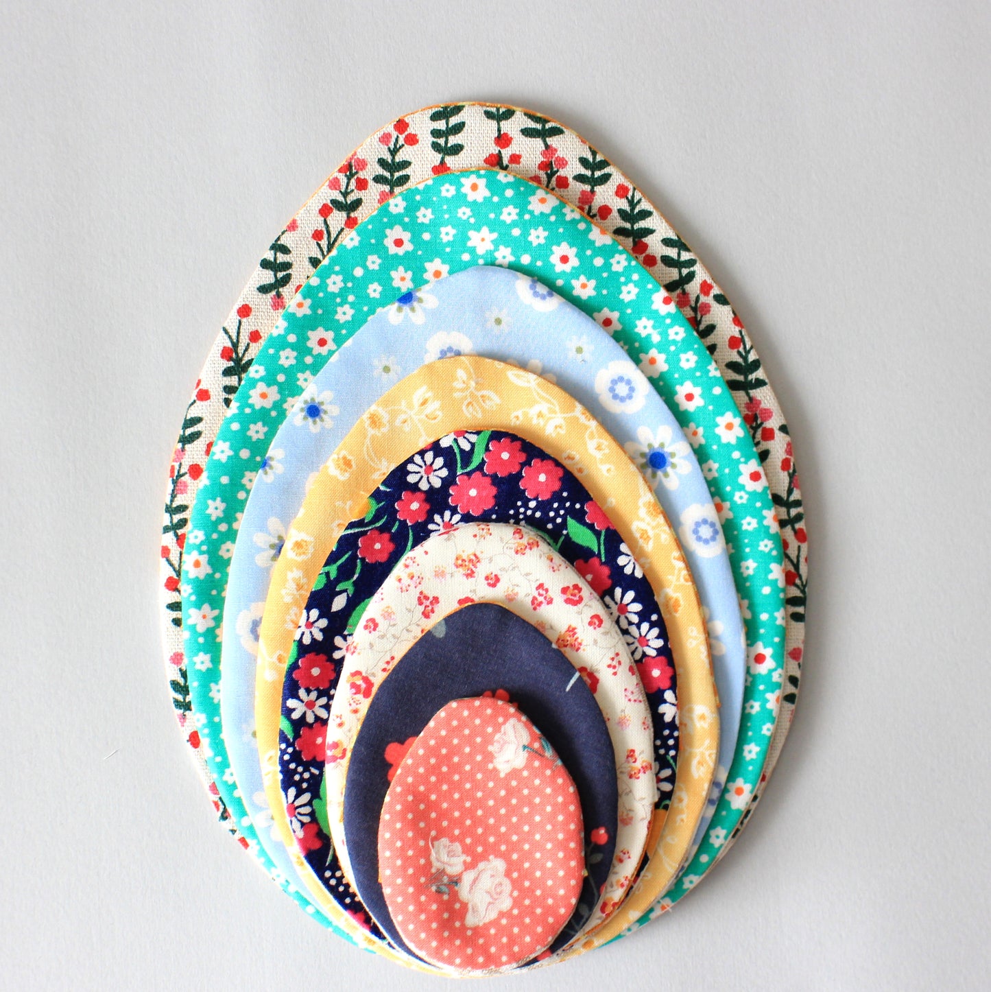 Fillable Easter eggs in 8 sizes – easy sewing pattern PDF by NatkoPatterns